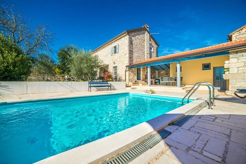 Ferienhaus in Porec mit Pool und haustiergeeignet 66121112 8985