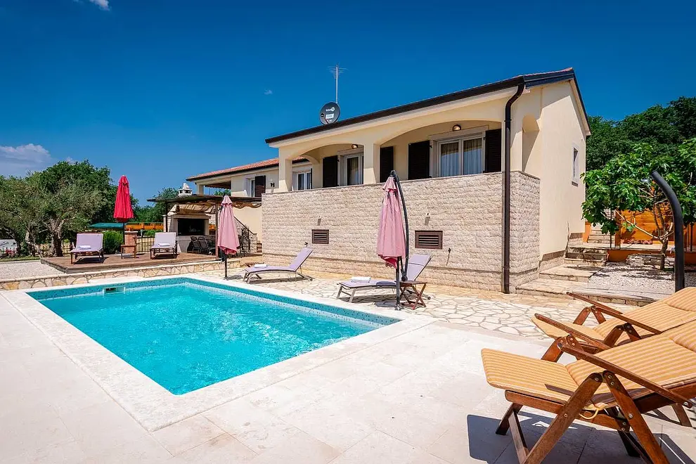 Ferienwohnung in Kastelir-Labinci mit Pool und haustiergeeignet 66130109 15798