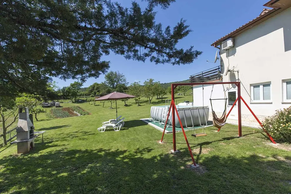 Ferienwohnung in Pican mit Pool und haustiergeeignet 66124886 11782