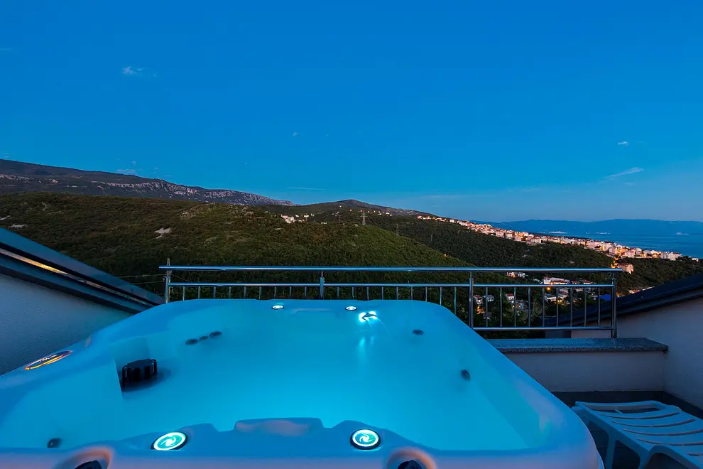 Outdoor-Whirlpool 6