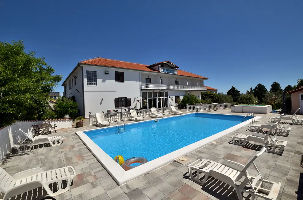 Ferienappartment in Pula mit Pool und haustiergeeignet 999206243 34357