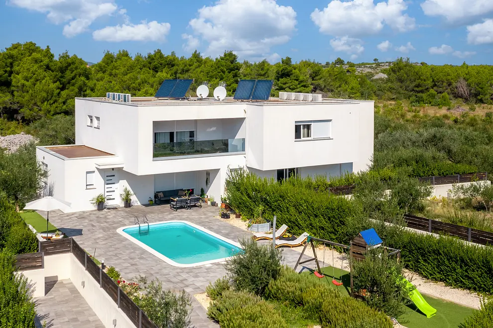 Ferienhaus in Vodice mit Pool und haustiergeeignet 66130433 16020