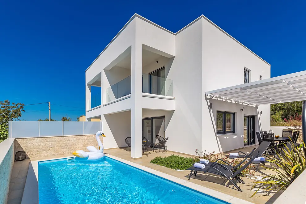 Ferienhaus in Krk mit Pool und haustiergeeignet 66142856 24403