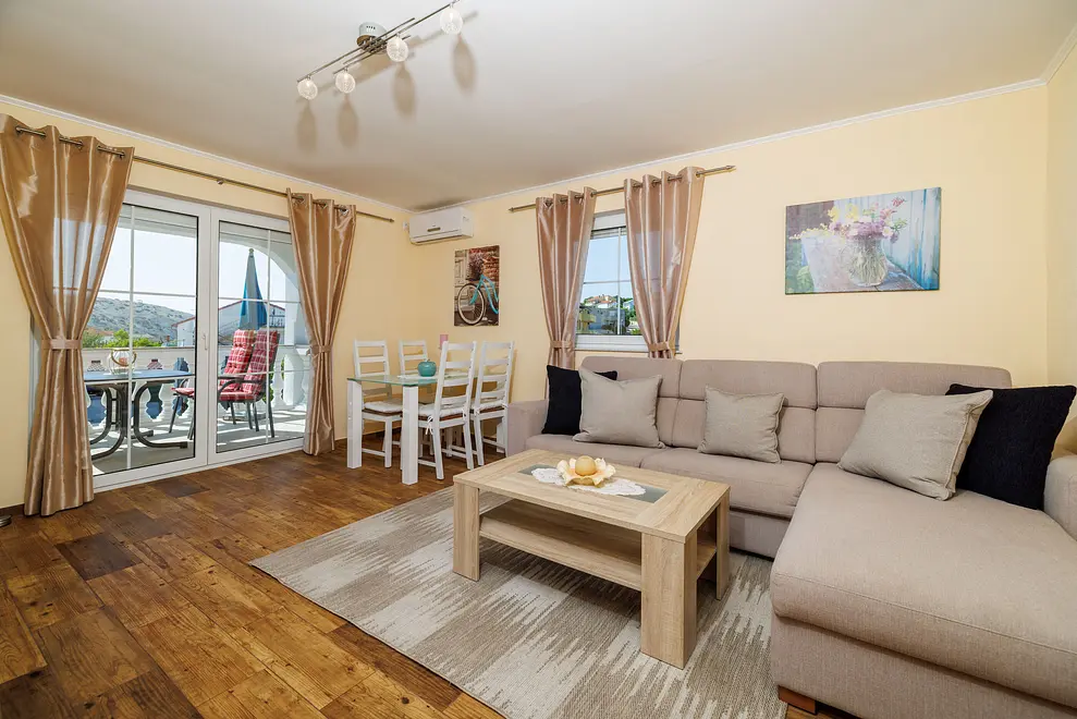 Ferienwohnung in Rab  66142225 23884