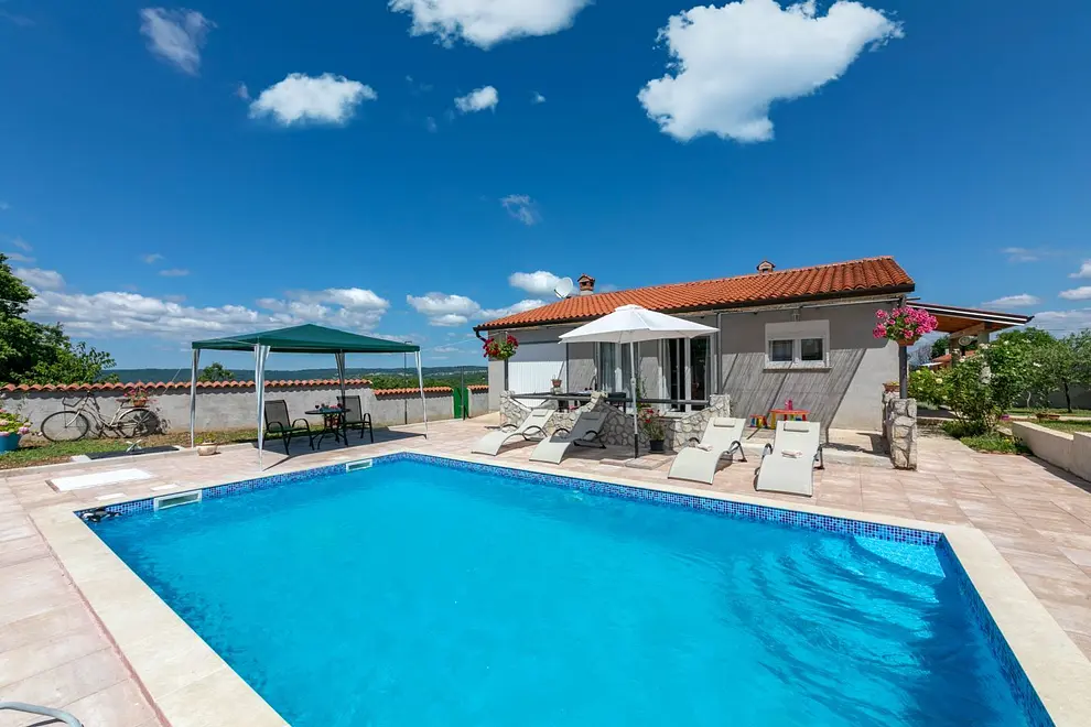 Ferienwohnung in Nedescina mit Pool und haustiergeeignet 66129554 15408