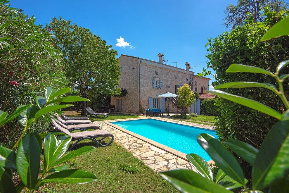 Ferienhaus in Porec mit Pool und haustiergeeignet 66129710 15500