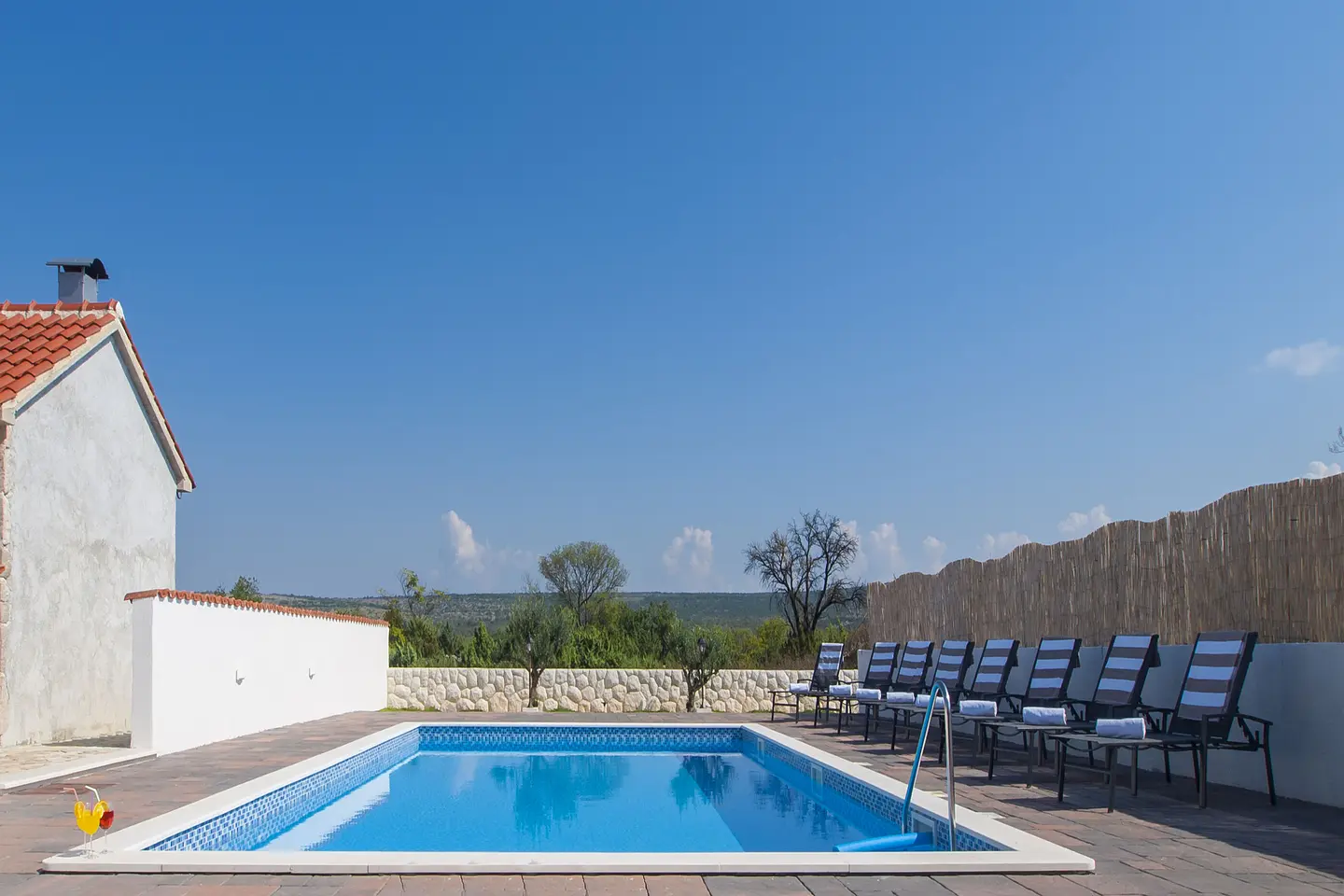 Ferienhaus in Drnis mit Pool 999211734 39479