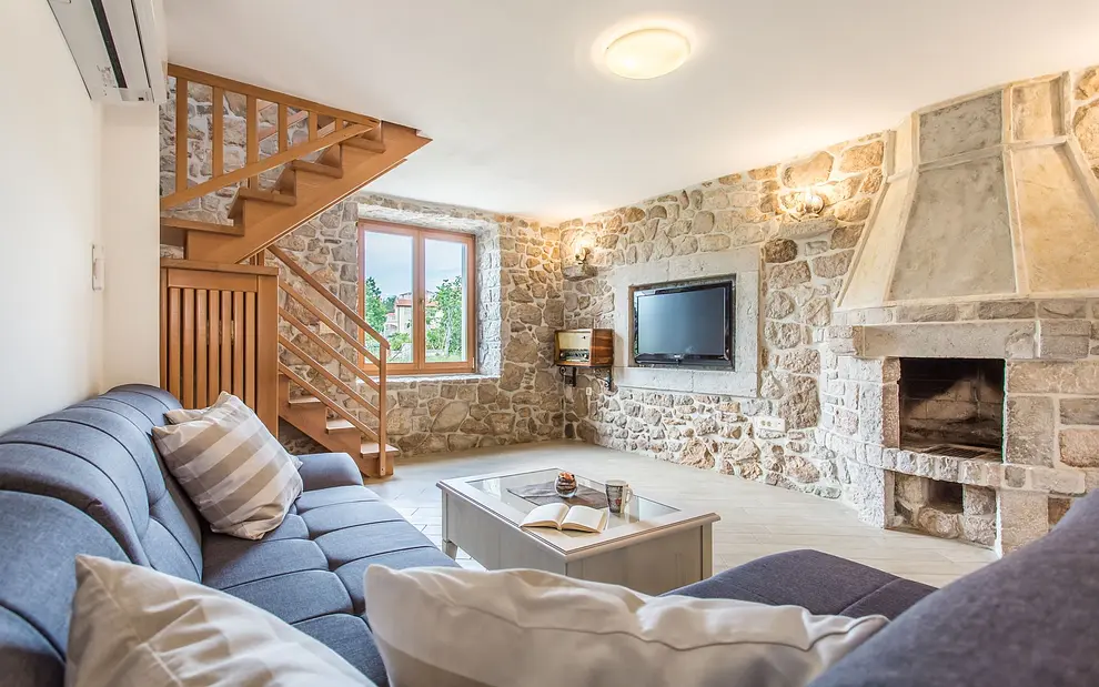 Ferienwohnung in Dobrinj mit Pool und haustiergeeignet 66125950 12578