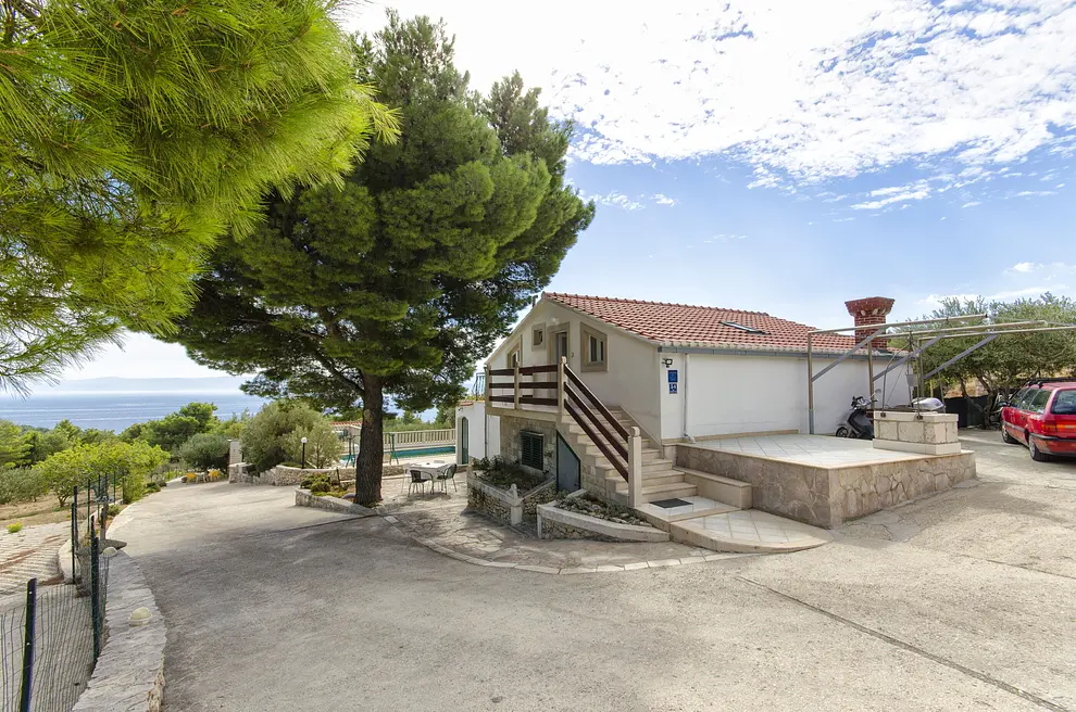 Ferienwohnung in Bol mit Pool und haustiergeeignet 999206352 34457