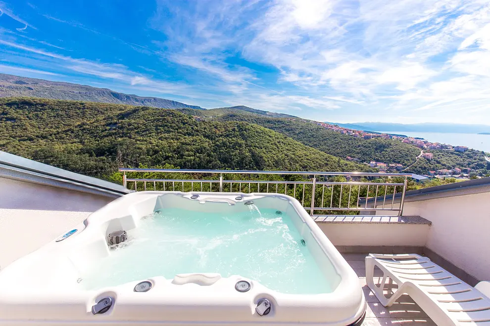 Outdoor-Whirlpool 2
