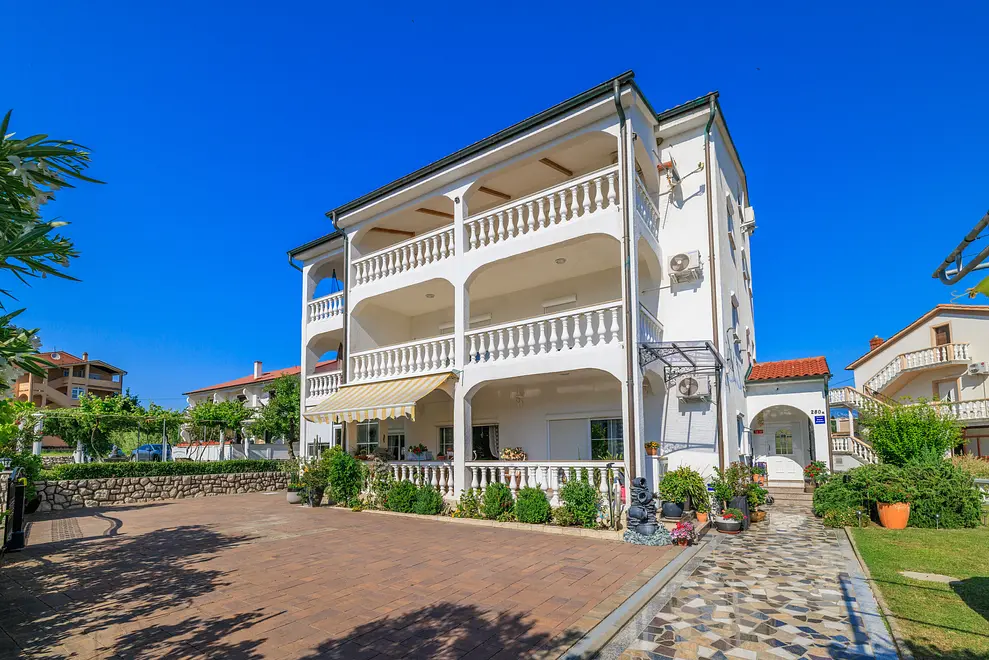 Ferienwohnung in Rab  66142238 23895