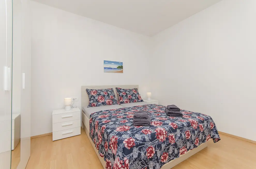 Ferienwohnung in Pirovac  999204952 33124