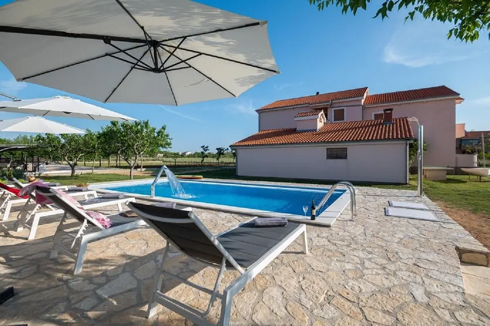 Ferienwohnung in Nin mit Pool 66152345 26248