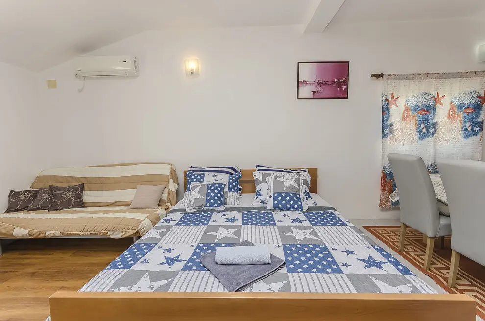 Ferienwohnung in Tribunj mit Pool 999205636 33778 – Foto 3