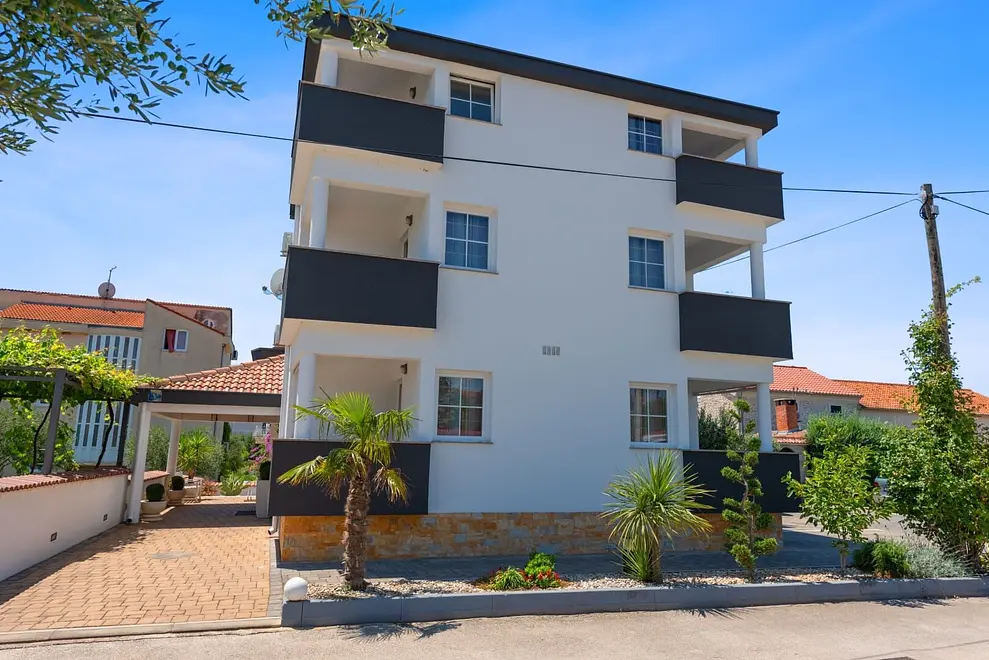 Ferienwohnung in Biograd mit Pool und haustiergeeignet 66133923 18834