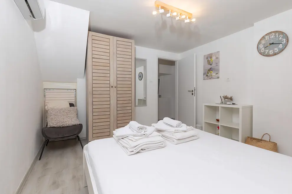 Schlafzimmer 2