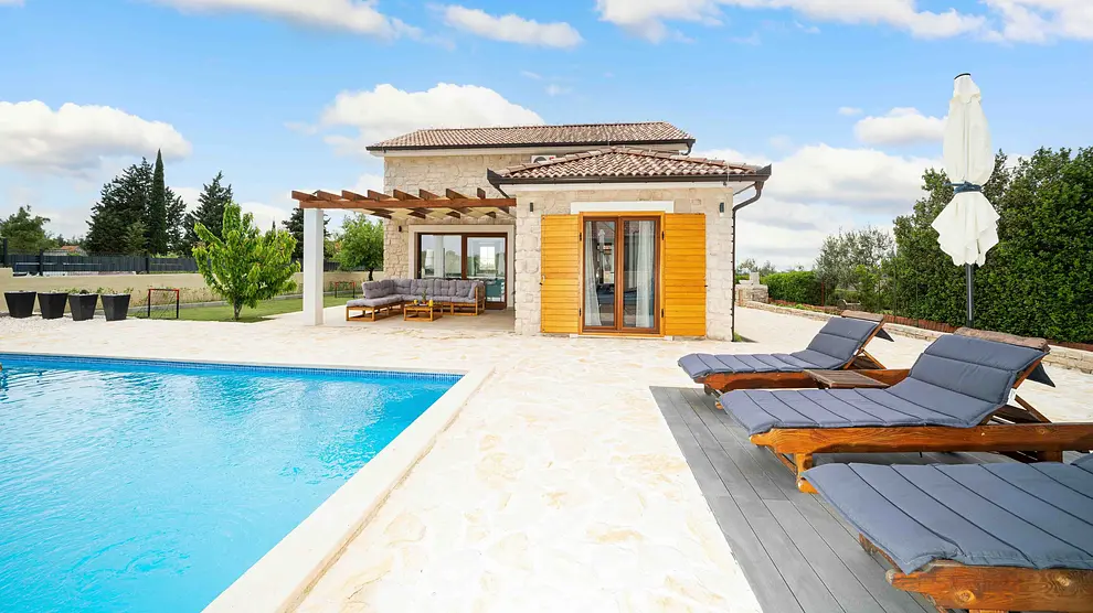 Ferienhaus in Sibenik mit Pool und haustiergeeignet 66137153 20505