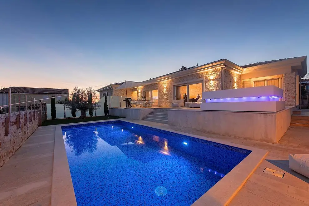 Ferienhaus in Porec mit Pool und haustiergeeignet 66128689 14770