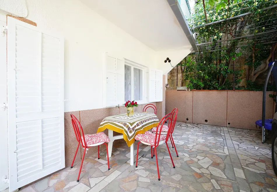 Ferienwohnung in Podstrana  66151960 25939