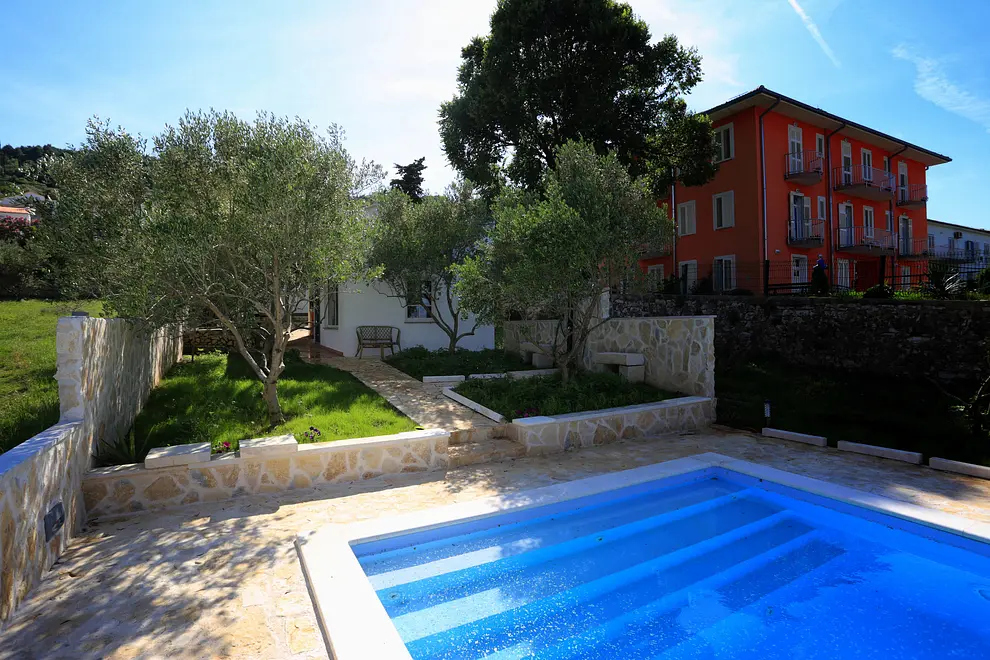 Ferienwohnung in Preko mit Pool und haustiergeeignet 66130609 16168