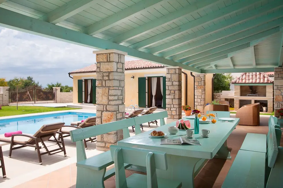 Ferienhaus in Tinjan mit Pool 66124158 11232