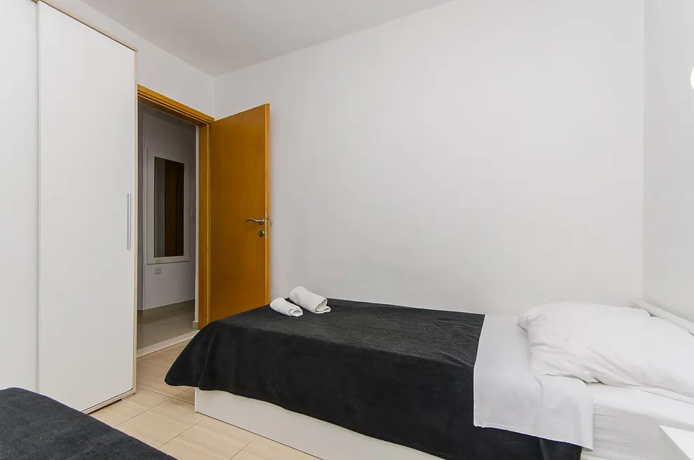 Schlafzimmer 4