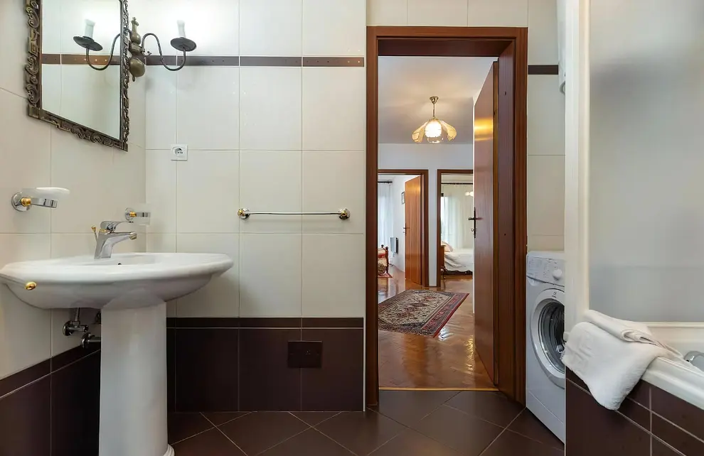 Badezimmer 1