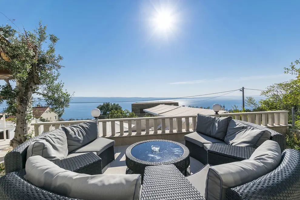 Ferienhaus in Omis mit Pool und haustiergeeignet 66121232 9065