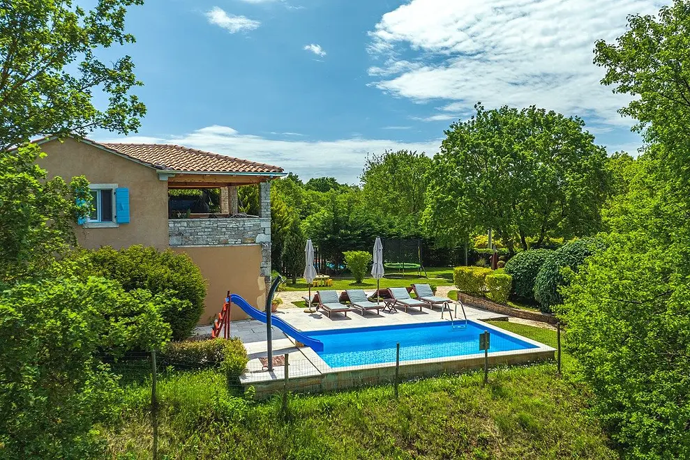 Ferienhaus in Zminj mit Pool und haustiergeeignet 66123768 11012