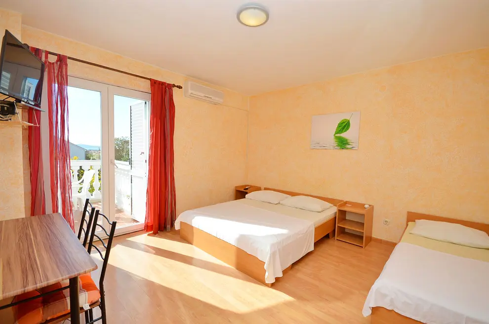 Ferienwohnung in Tribunj mit Pool 999205583 33725 – Foto 3