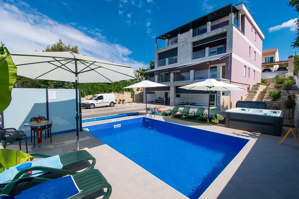 Ferienwohnung in Murter mit Pool 66134556 19267