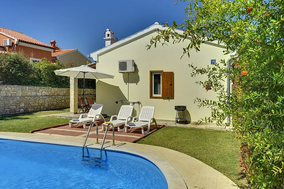 Ferienhaus in Banjole mit Pool und haustiergeeignet 66123429 10742