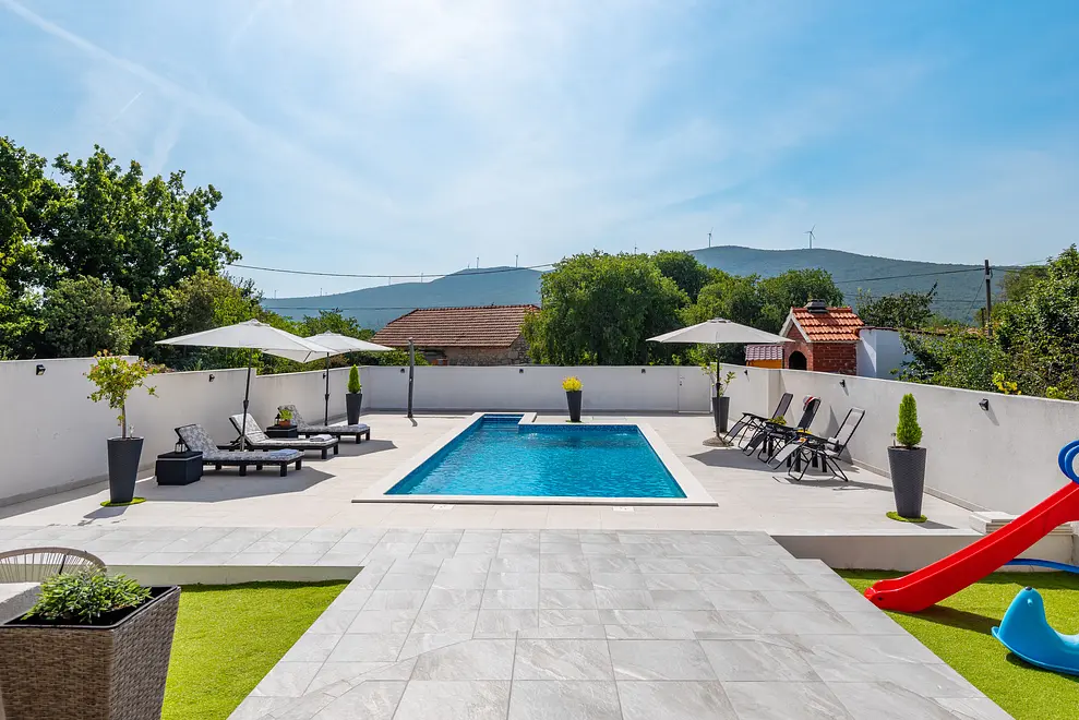 Ferienhaus in Sibenik mit Pool und haustiergeeignet 66138341 21365