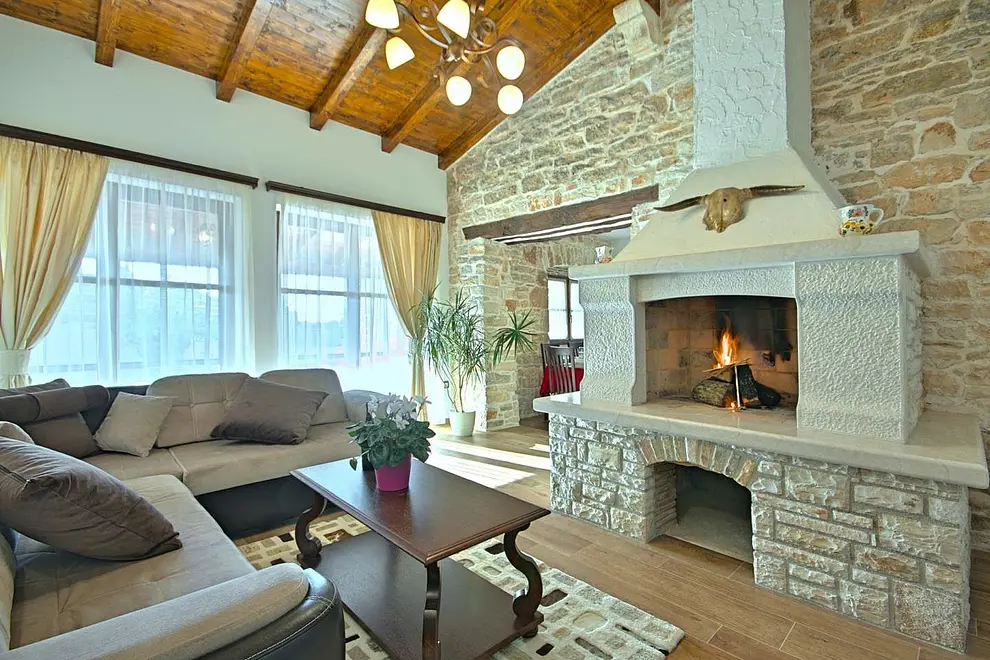 Ferienhaus in Liznjan mit Pool und haustiergeeignet 66124826 11738