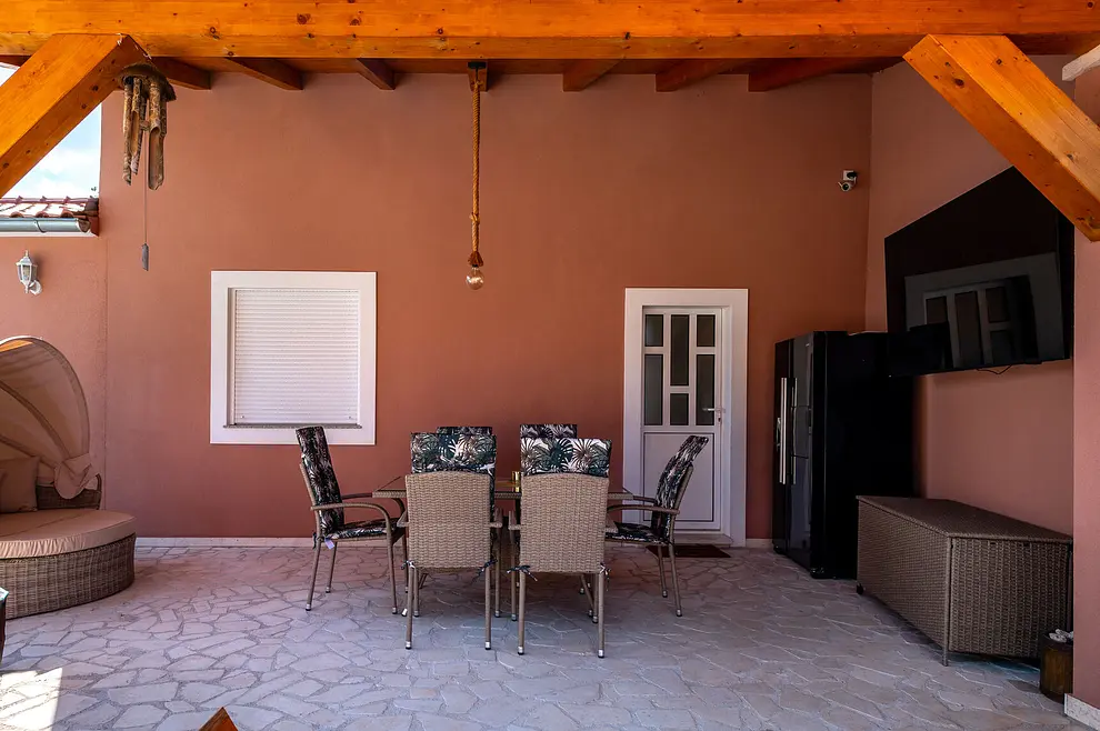 Ferienhaus in Drnis mit Pool und haustiergeeignet 999212454 40082