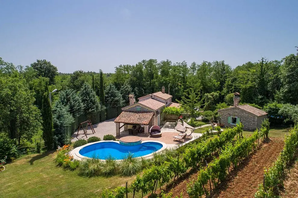 Ferienwohnung in Nedescina mit Pool und haustiergeeignet 66123904 11084