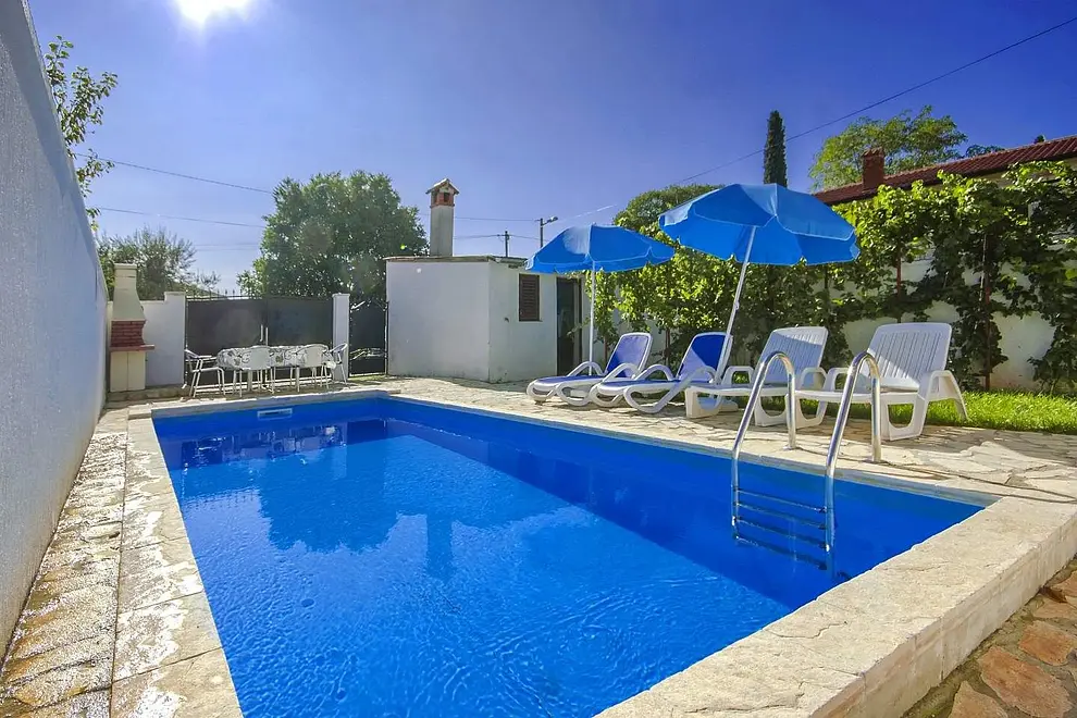 Ferienwohnung in Porec mit Pool und haustiergeeignet 66123908 11086