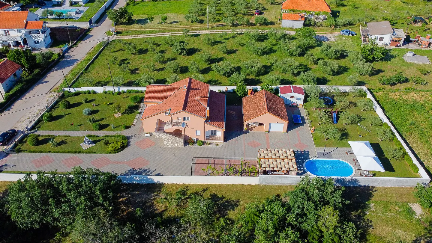 Ferienhaus in Galovac mit Pool 999207921 35918