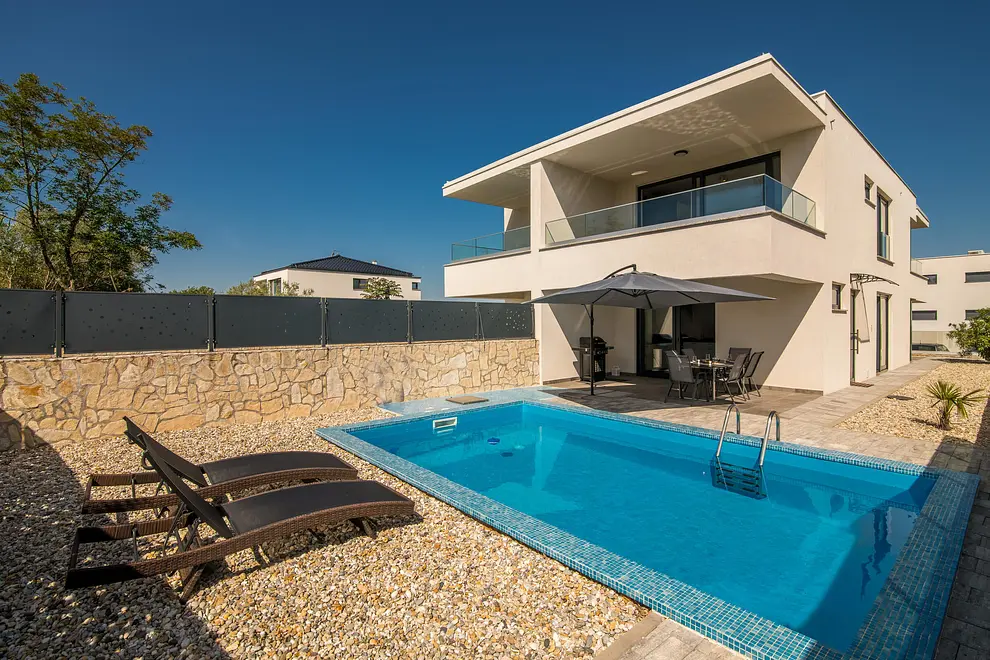 Ferienhaus in Krk mit Pool 66143097 24599