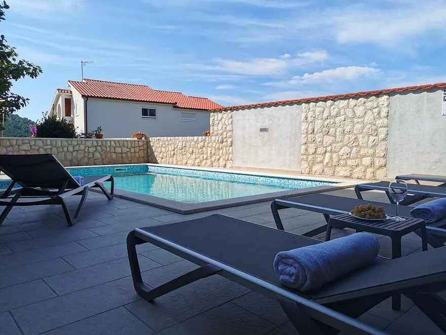 Ferienwohnung in Rab mit Pool und haustiergeeignet 66138223 21278