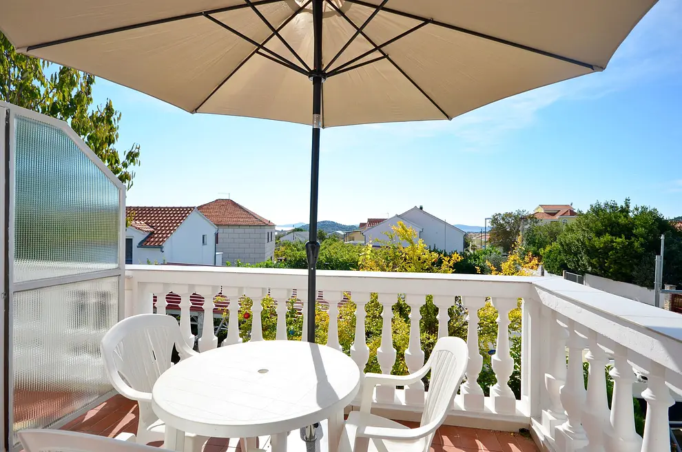 Ferienwohnung in Tribunj mit Pool 66123221 10549