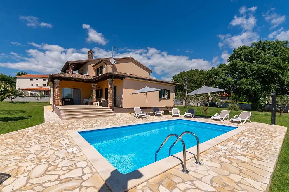 Ferienhaus in Porec mit Pool und haustiergeeignet 66123863 11064