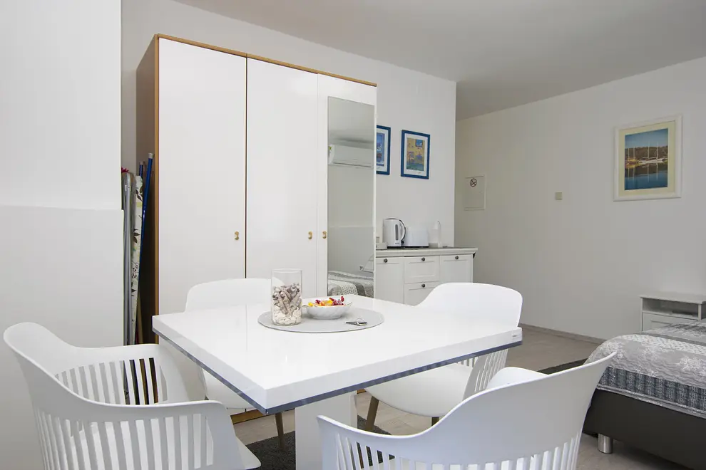 Ferienhaus in Klenovica mit Pool 999215415 41032
