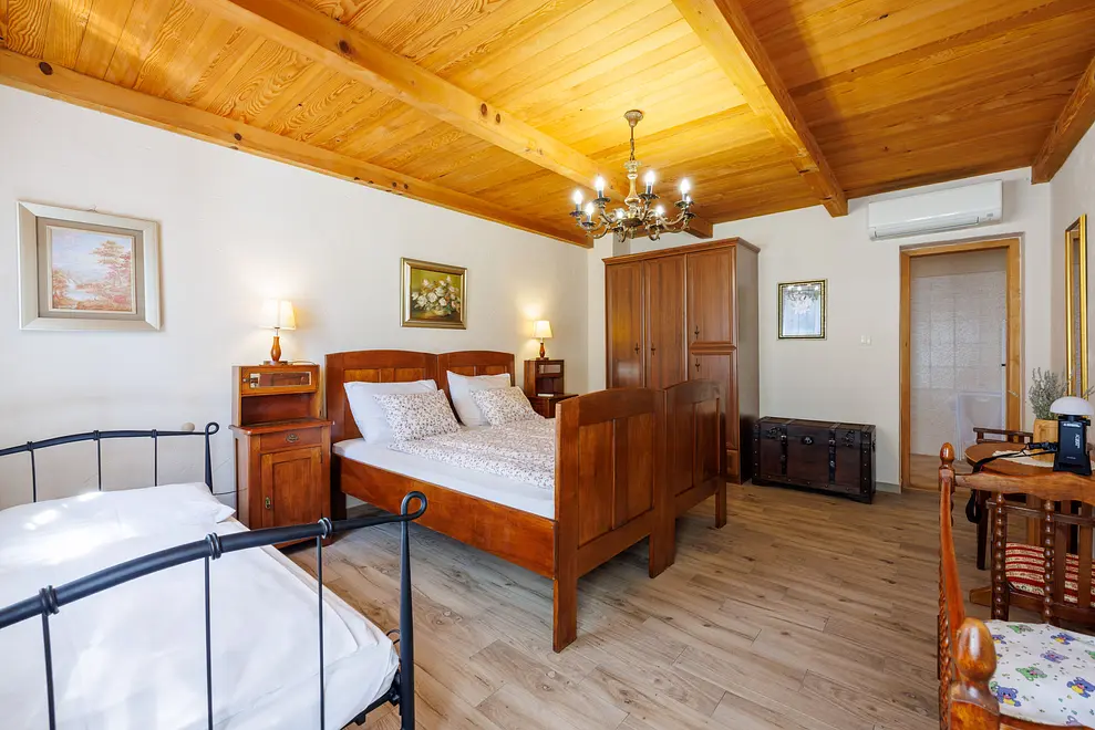 Ferienhaus in Novi Vinodolski mit Pool 999204088 32300