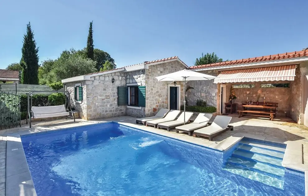 Ferienhaus in Makarska mit Pool 66131342 16731