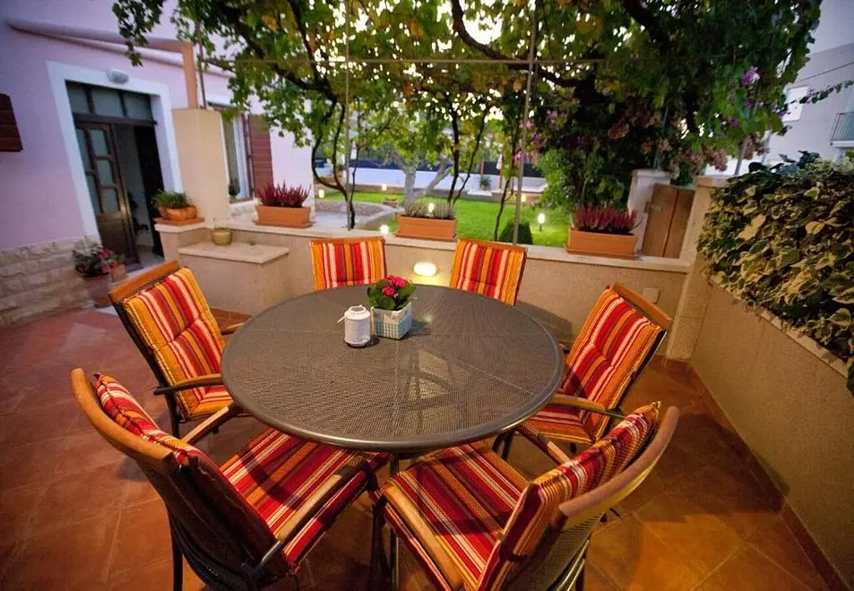 Ferienwohnung in Preko mit Pool 66153357 27039