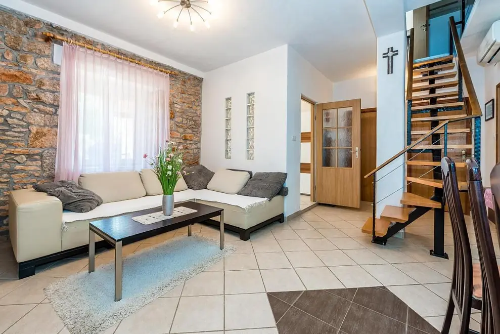 Ferienhaus in Sibenik mit Pool 66123174 10508