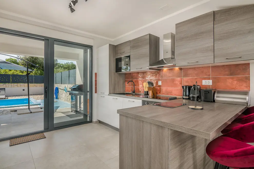 Ferienhaus in Krk mit Pool 66143098 24600