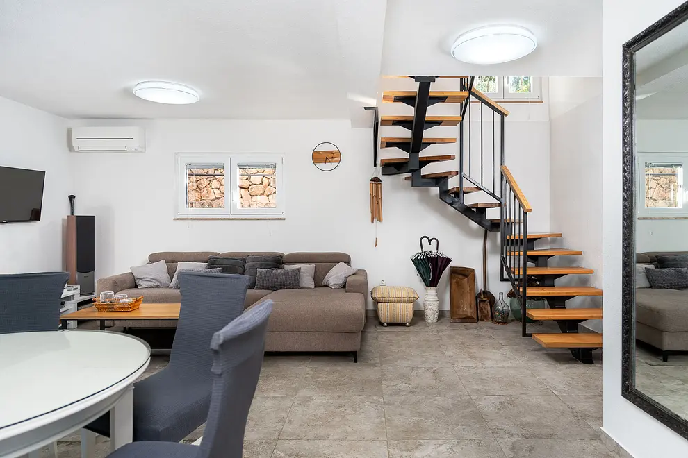 Ferienwohnung in Preko mit Pool 66156014 28500