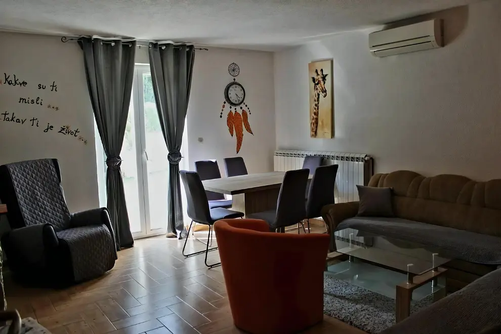 Ferienwohnung in Nedescina mit Pool 999227779 42574